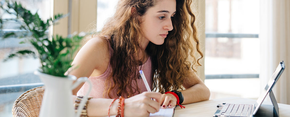 A female university student studying