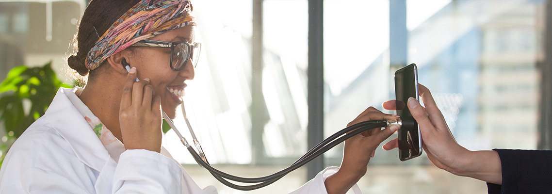 dokter ehealth legt uit het het zit met privacy en veiligheid